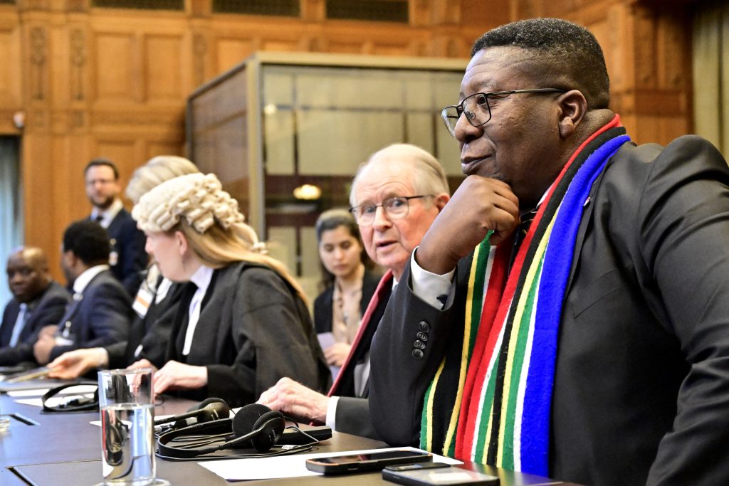 ماذا قالت جنوب أفريقيا بعد حكم “العدل الدولية” بشأن إسرائيل؟