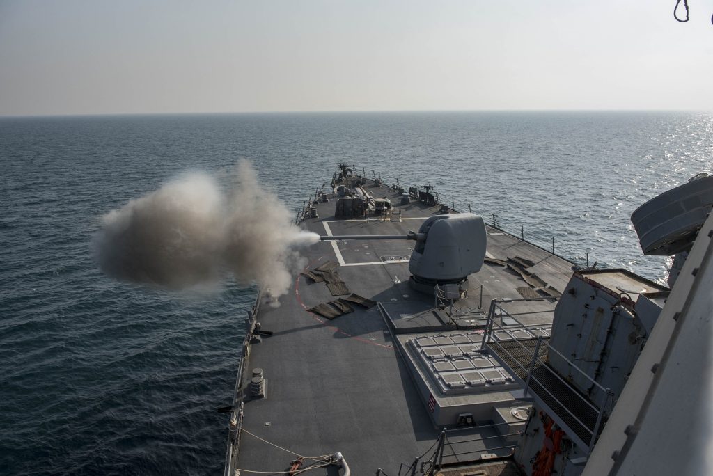 الجيش الأميركي يعلن تدمير زورق مسير في منطقة خاضعة للحوثيين