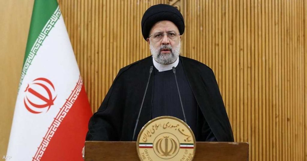 ماذا يحدث في إيران بعد وفاة رئيس البلاد وهو في السلطة؟