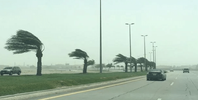 رياح شديدة السرعة على محافظتي القنفذة ورابغ