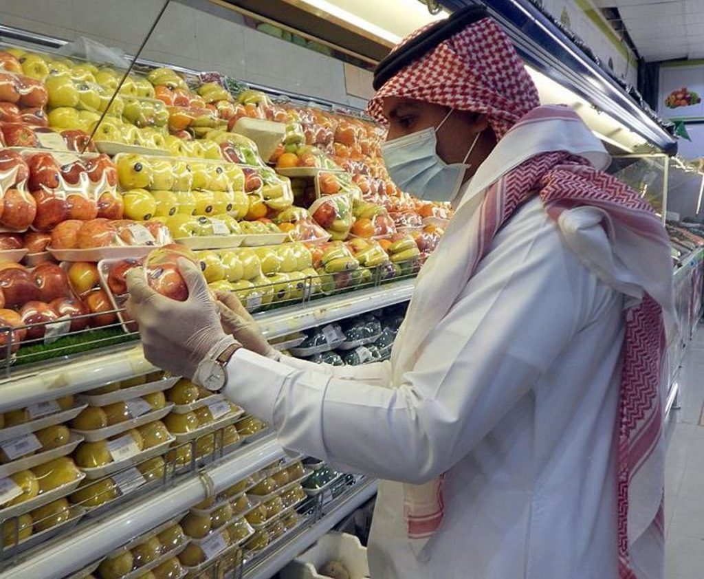 3000 جولة رقابية على المنشآت الغذائية والتجارية بالشرقية خلال أسبوع