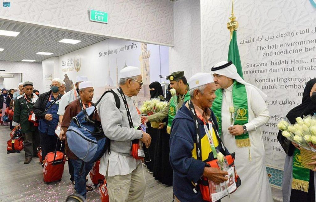 مبادرة "طريق مكة" تقدم خدمة ترميز وفرز أمتعة الحجاج في مطارات بلدانهم