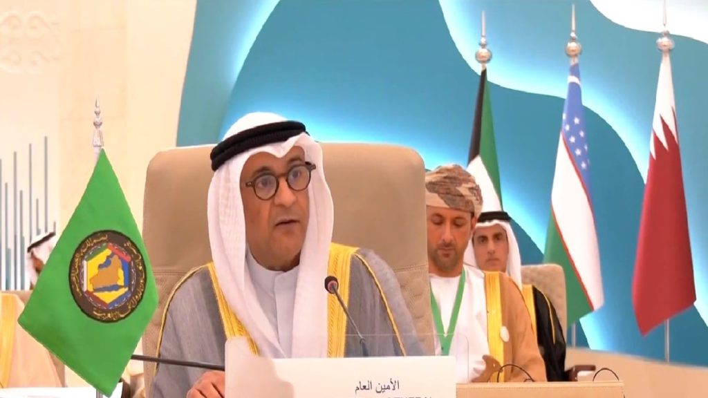 مجلس التعاون الخليجي يعرب عن قلقه بشأن حادث طائرة الرئيس الإيراني