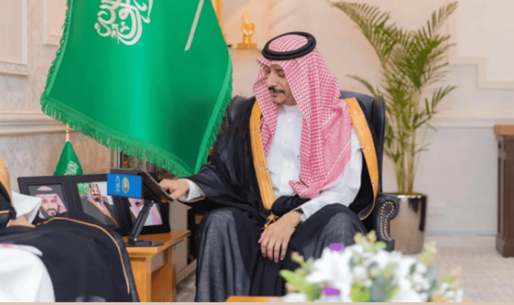 محافظ حفر الباطن يدشن حملة "الدين يسر" والمصلى المتنقل