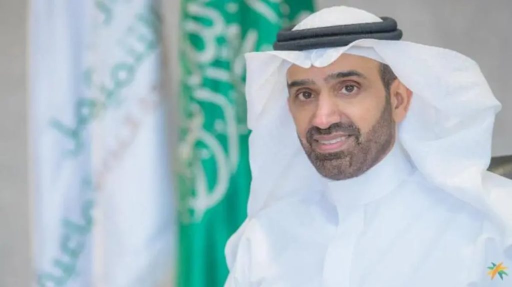 رفع عدد الساعات لـ 160 ساعة شهريًا.. وزير الموارد البشرية يصدر قرارًا بتعديل تنظيم العمل المرن