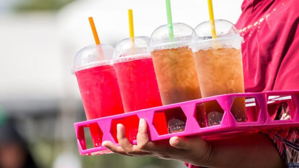 أضرار تناول المشروبات المحلاه بالسكر على أمراض القلب والسمنة