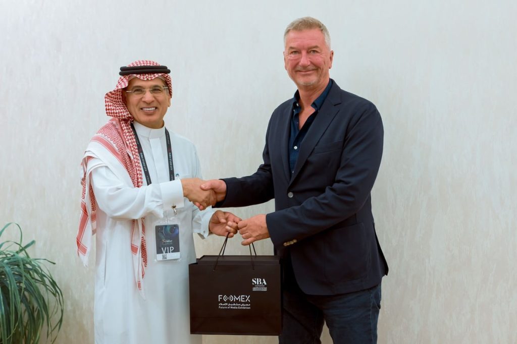 هيئة الإذاعة والتلفزيون تفتح باب التسجيل في معرض «فومكس» وتُبرم عدداً من الاتفاقيات