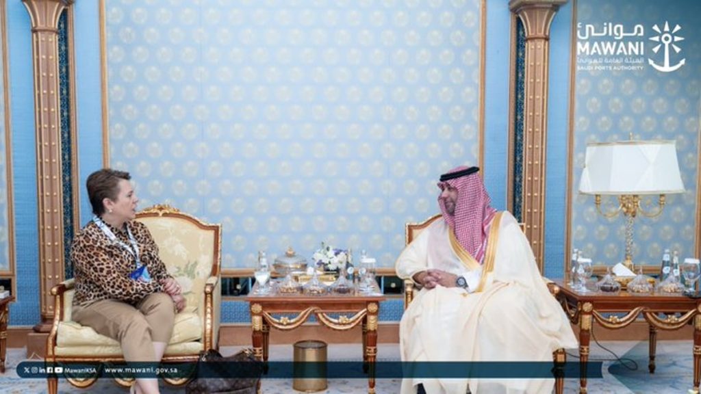 "موانئ" تبحث سبل تعزيز التعاون مع المملكة المتحدة