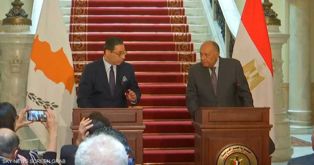 شكري: أغلقنا معبر رفح بعدما أصبح مسرح عمليات عسكرية