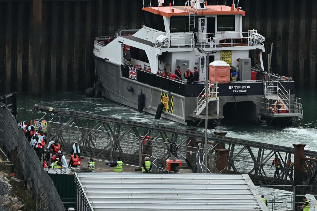 كيف أثرت قضية الهجرة على التصويت الفرنسي