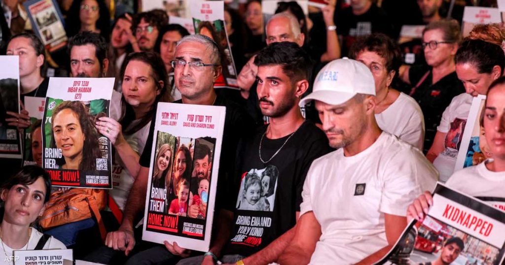 عائلات الرهائن في غزة تخشى تلقي اتصالا من الجيش.. لماذا؟