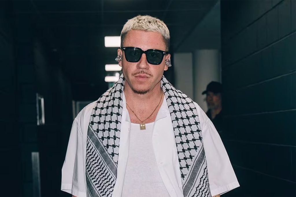 المغني الأميركي ماكليمور: مساندة فلسطين طريقتنا الوحيدة للتكفير عن ماضينا