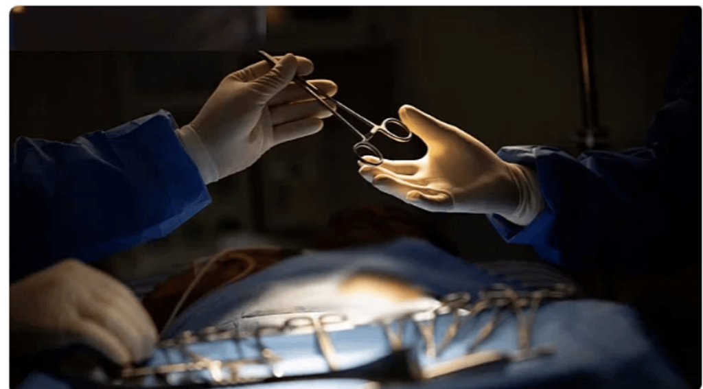 عملية جراحية نوعية بتجمع مكة الصحي لإنقاذ سبعينية تركية من نزيف في المخيخ