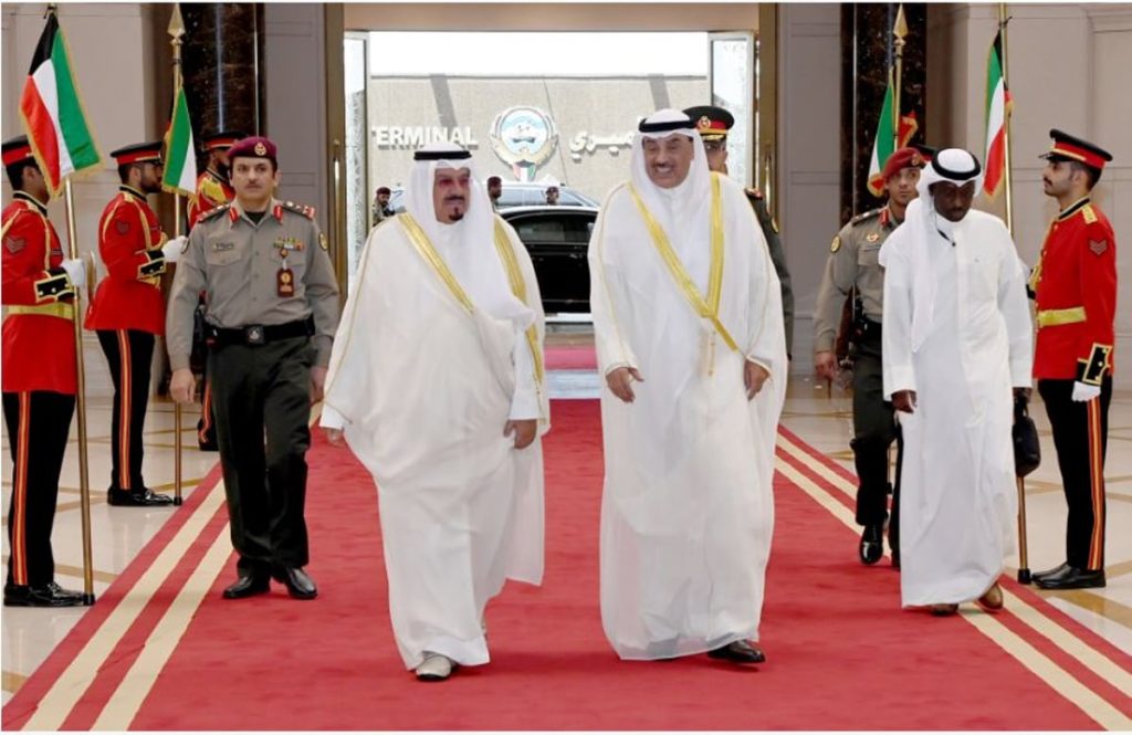 ولي العهد الكويتي يغادر بلاده قادما إلى المملكة في زيارة رسمية