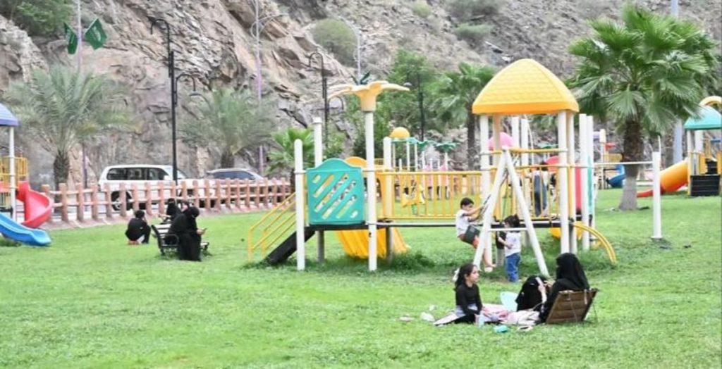 الواجهات البحرية بمنطقة جازان تشهد توافد الزوّار للاستمتاع بعيد الأضحى المبارك