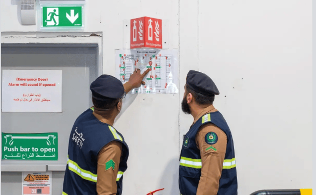 قوات الدفاع المدني بالمدينة تواصل أعمال الإشراف الوقائي في المسجد النبوي