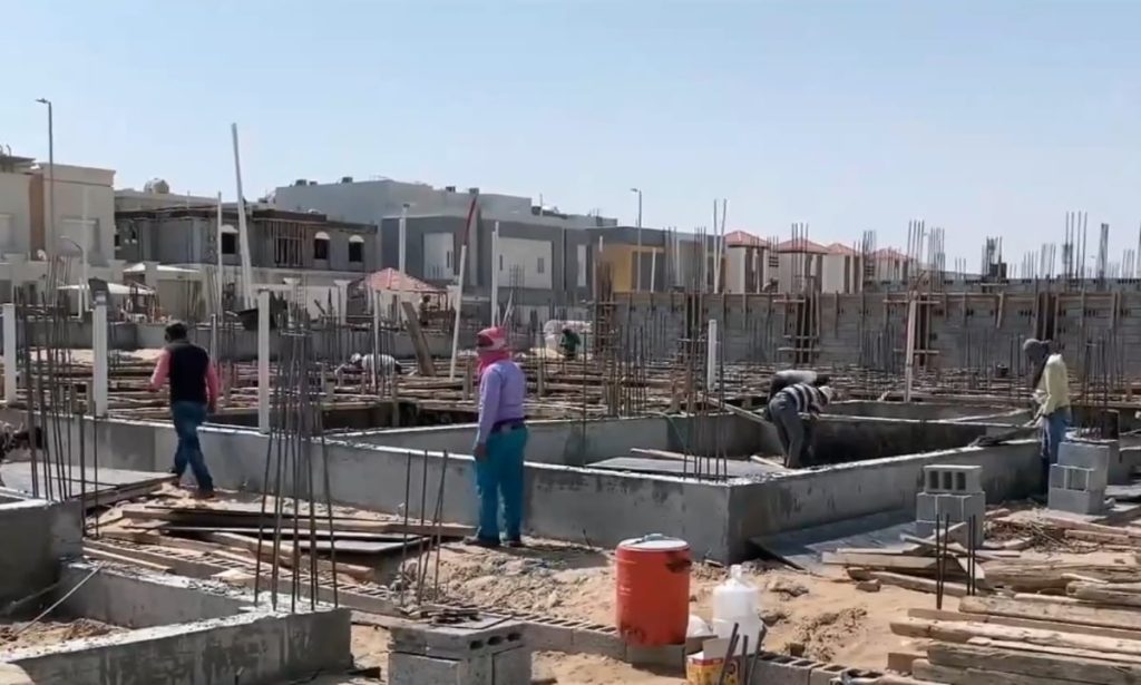 مسؤول بـ «الوطني للسلامة»: حظر العمل تحت أشعة الشمس مبدأ إنساني للحفاظ على سلامة العاملين