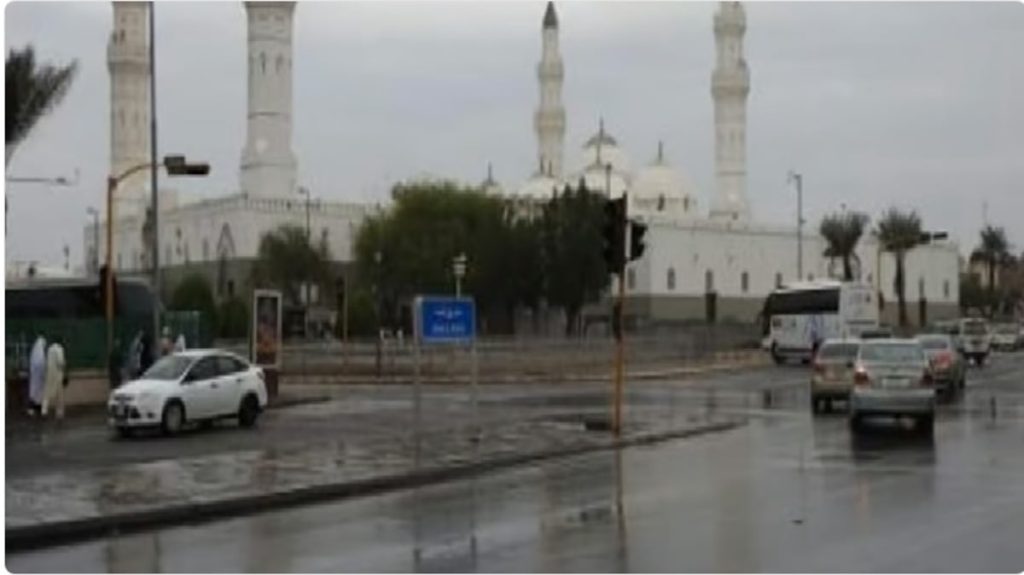 «الوطني للأرصاد»: أمطار متوسطة ورياح شديدة السرعة على المدينة المنورة