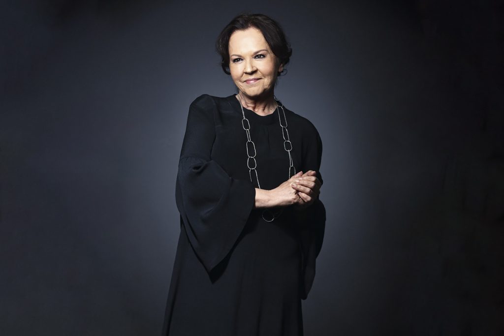 رحيل بطلة “العشق الممنوع” فاطمة قرنفل بعد صراعٍ من السرطان