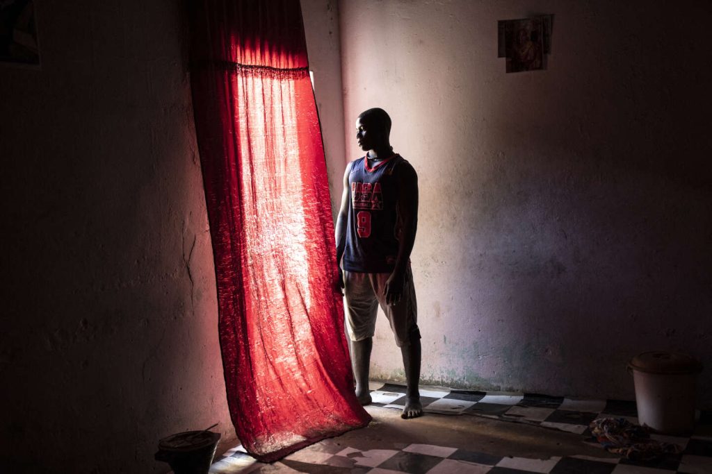 “الشباب يفضلون الموت في البحر على الموت اجتماعيا في السنغال”