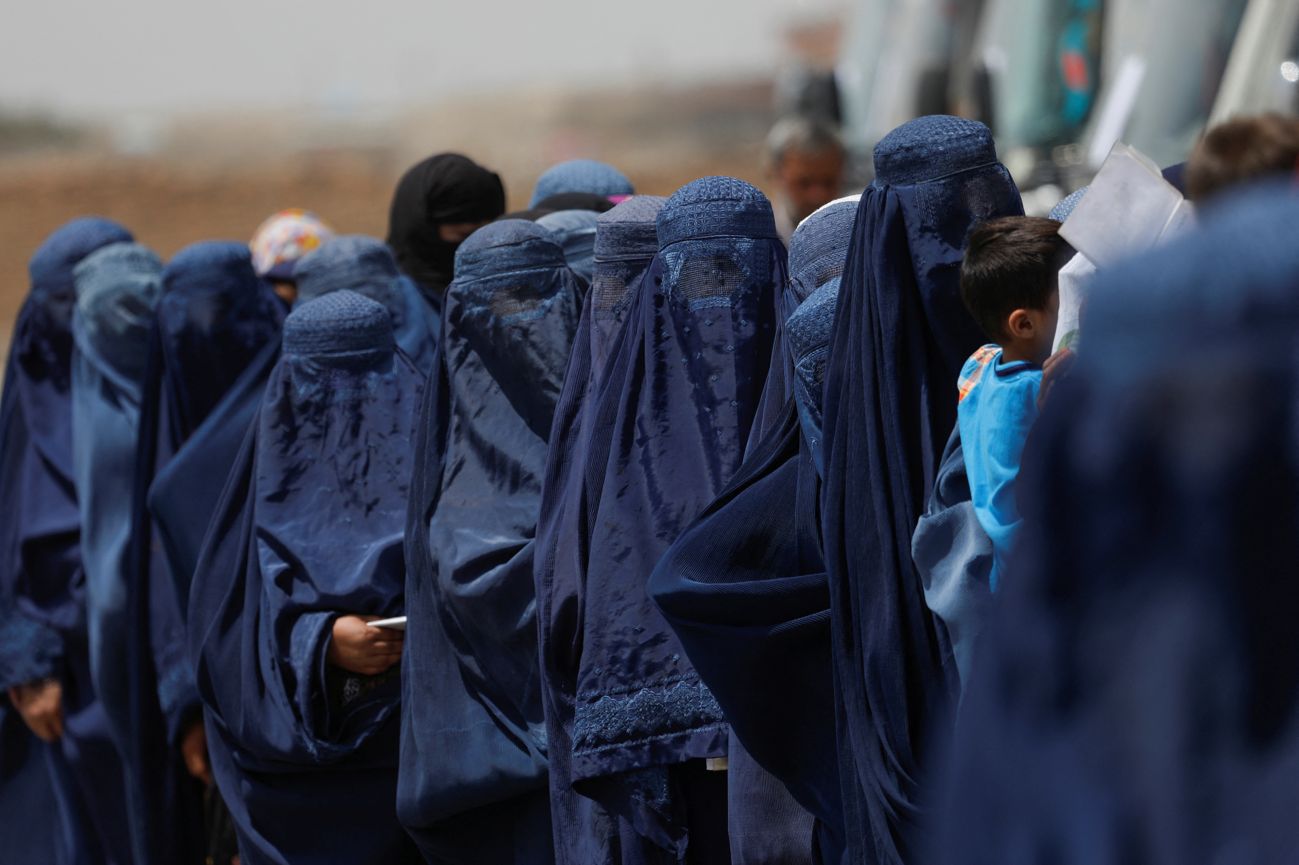 طالبان فرضت قيودا مشددة على النساء في أفغانستان