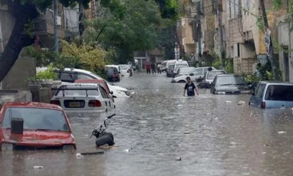 ارتفاع حصيلة ضحايا الأمطار الغزيرة والفيضانات في باكستان إلى 30 قتيلاً