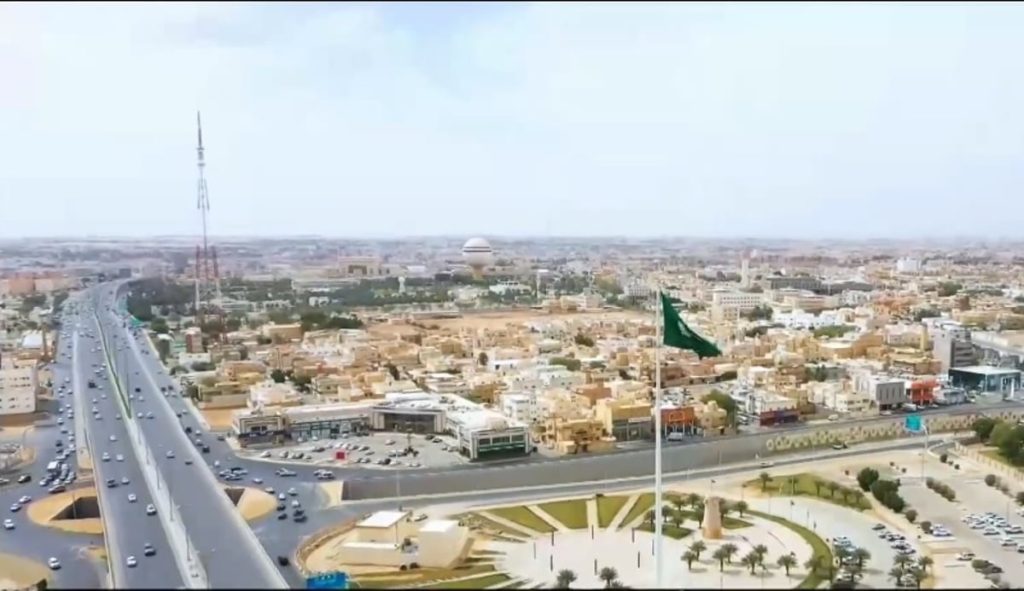 طقس المملكة الخميس.. استمرار هطول أمطار رعدية ورياح نشطة على عدة مناطق