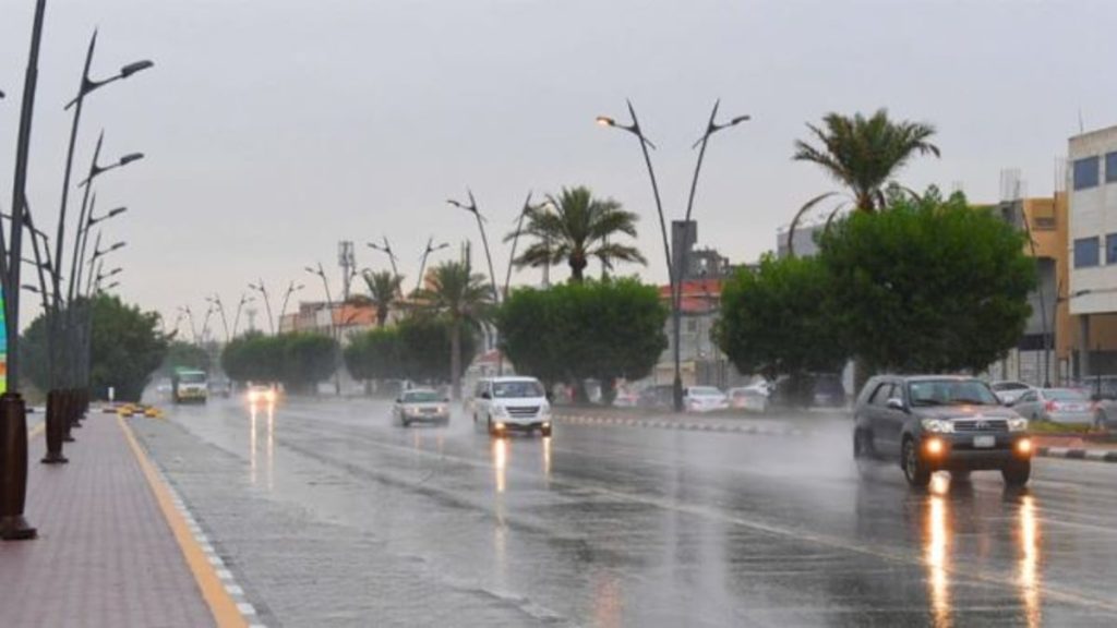 «الدفاع المدني»: استمرار هطول الأمطار على بعض المناطق من الغد حتى الأحد المقبل