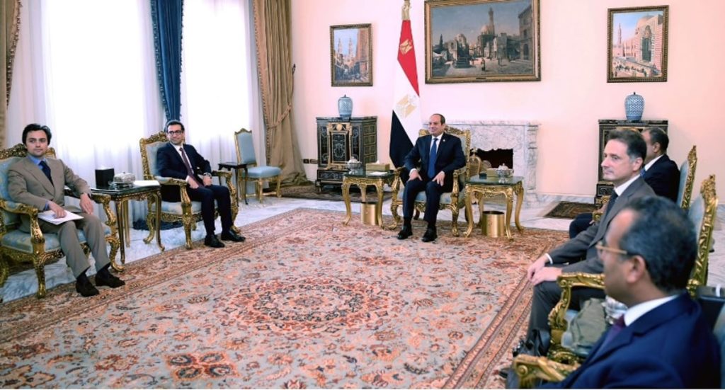 السيسي: استمرار الحرب في غزة يجر المنطقة إلى دائرة خطيرة من عدم الاستقرار