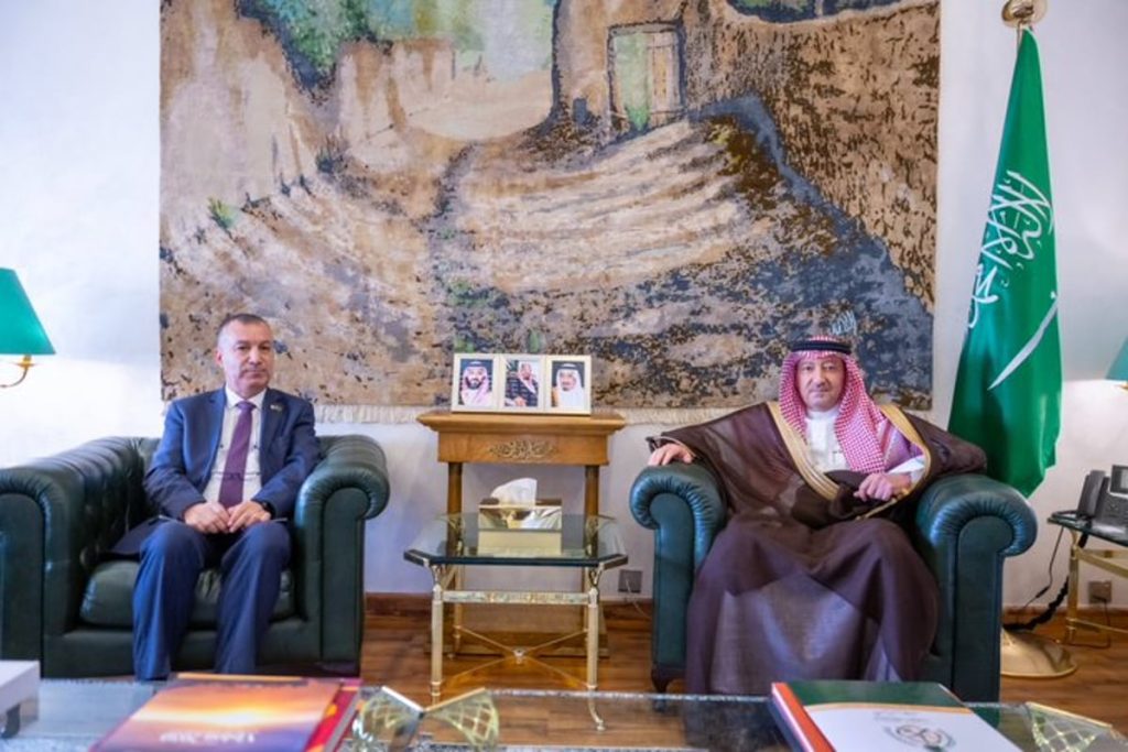 نائب وزير الخارجية يستقبل سفيري الجزائر والسودان بالمملكة