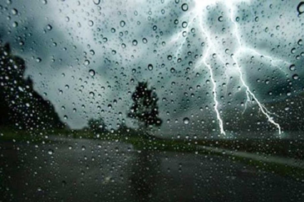 الدفاع المدني: استمرار هطول الأمطار الرعدية على بعض المناطق من اليوم وحتى الخميس المقبل