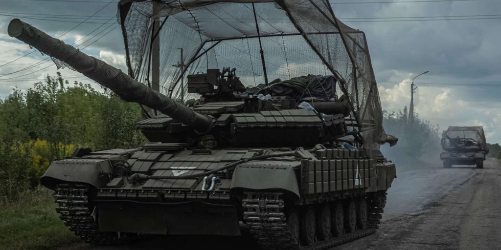 الحرب في أوكرانيا، على الهواء مباشرة: عشرات المركبات المدرعة الأوكرانية مرئية في منطقة سومي المتاخمة لروسيا