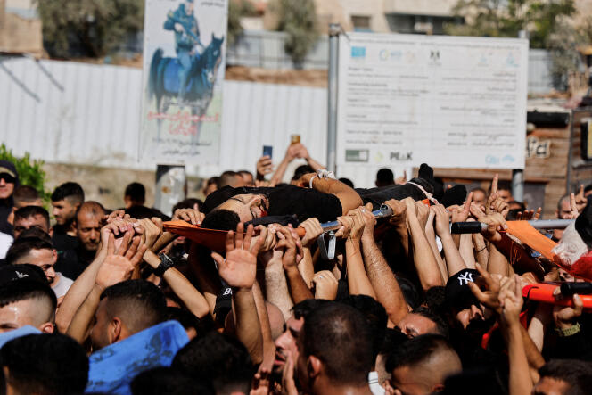 خلال تشييع جثث الفلسطينيين الذين قتلوا في غارة إسرائيلية في طوباس بالضفة الغربية المحتلة، في 5 سبتمبر 2024. 