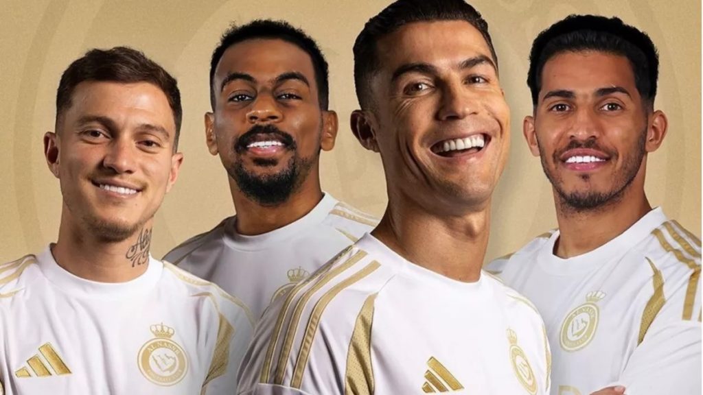 النصر يكشف قميصه الثالث للموسم الحالي