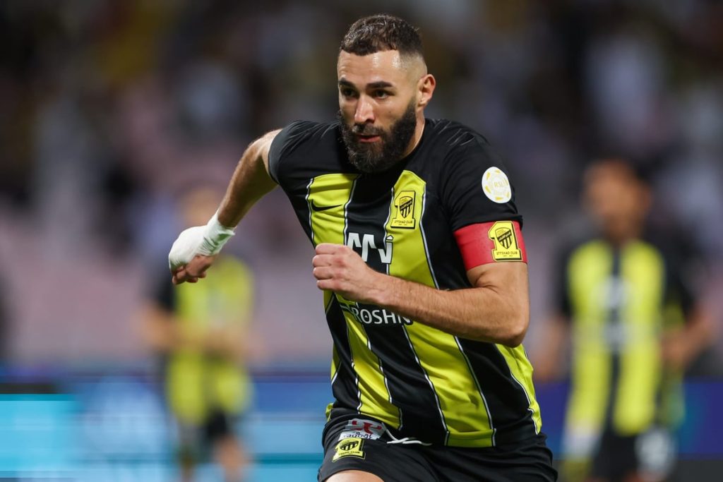بنزيما يقود هجوم الاتحاد ضد الرياض في دوري روشن