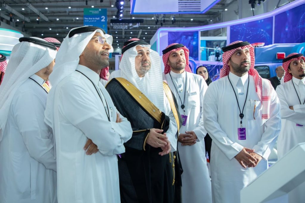 وزير الصحة يدشّن الهوية الجديدة لشركة الدواء في ملتقى الصحة العالمي
