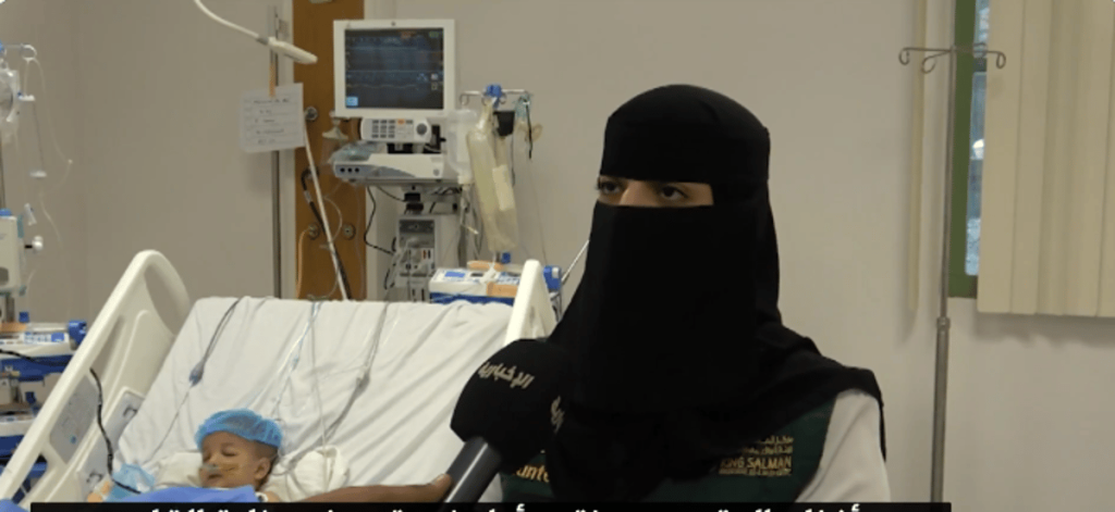 مختصة تمريض تروي مشاركتها لإجراء عمليات للمرضى في اليمن