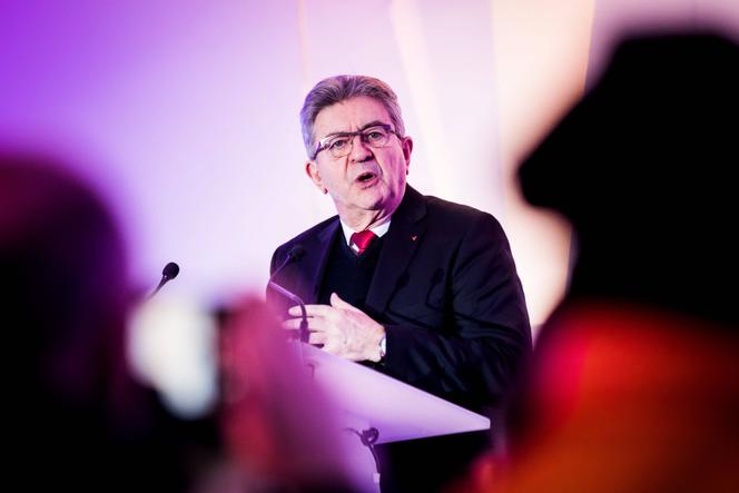 Jean-Luc Mélenchon (LFI) خلال اجتماع في Villeneuve-Saint-Georges (Val-De-Marne) ، في 23 يناير 2025.