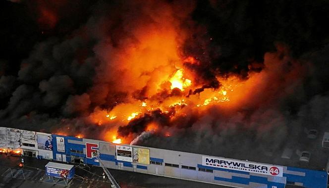 مركز Marywilska 44 Fire Shopping Center في وارسو ، 12 مايو 2024.