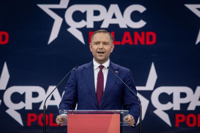 مرشح PIS للانتخابات الرئاسية البولندية ، كارول نوروكي ، في 27 مايو ، خلال مؤتمر العمل السياسي المحافظ (CPAC) ، بالقرب من Rzeszow (بولندا).