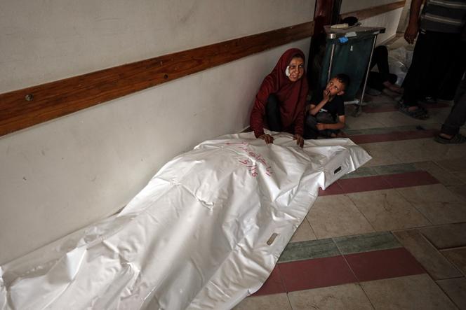 قتلت الجثث الفلسطينية خلال هجوم 16 مايو ، المودعة في المستشفى الإندونيسي في شمال غزة في 16 مايو 2025.