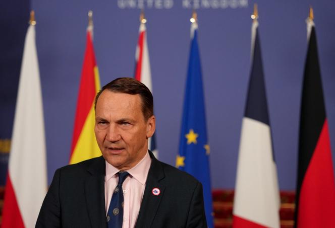 يشارك وزير الخارجية البولندي ، Radoslaw Sikorski ، في مناقشات حول أوكرانيا ومستقبل الأمن الأوروبي ، في Lancaster House ، لندن ، الاثنين ، 12 مايو 2025.