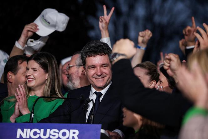 Nicusor Dan ، في Bucharest ، 18 مايو ، 2025.