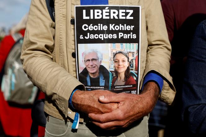 مظاهرة لدعم Cécile Kohler و Jacques Paris ، الرهائن في إيران منذ عام 2022 ، في باريس ، 7 مايو 2025.