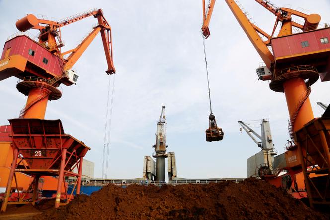 تم إصدار Iron Ore في ميناء Lianyungang (مقاطعة Jiangsu) ، في الصين ، في أكتوبر 2019.
