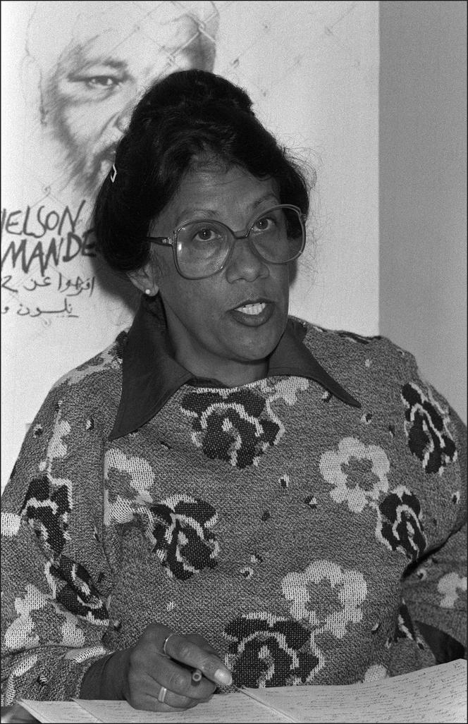 Dulcie سبتمبر ، ممثل المؤتمر الوطني الأفريقي (ANC) في فرنسا ، في باريس ، 17 أغسطس 1985.