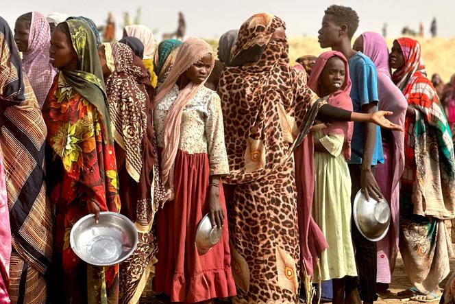 قام معسكر سوداني بفرار من معسكر زامزام ، في توفيلا ، في منطقة دارفور (السودان) ، في أبريل 2025.