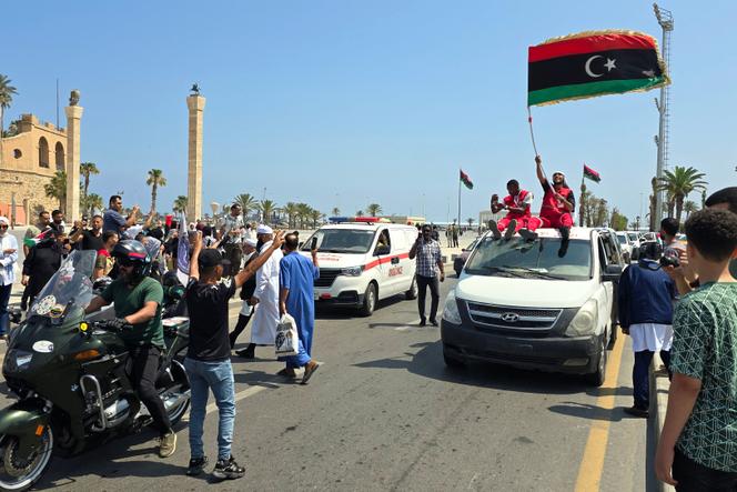 متجهًا نحو غزة ، يتم الترحيب بالناشطين من قبل الليبيين ، Place des -Chartys في طرابلس ، 11 يونيو 2025.