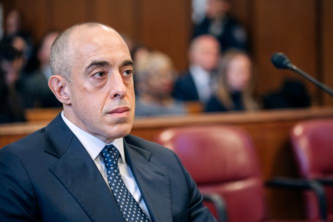 إميل بوف ، المحامي السابق لدونالد ترامب ، في محكمة مانهاتن الجنائية خلال قرار المحكمة بشأن السيد ترامب في يناير 2025.