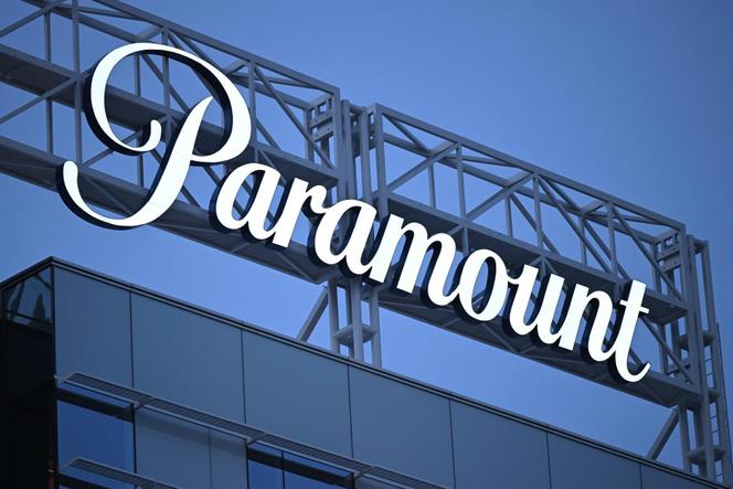 شعار Paramount ، في ميدان كولومبيا ، في لوس أنجلوس ، 9 مارس 2023.